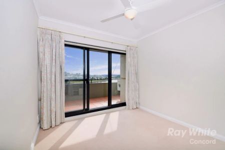 402/23 Kendall Inlet ,Cabarita,New South Wales 2137, Sydney - Photo 2