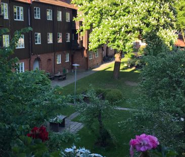 Uddevallaplatsen, Göteborg - Photo 5