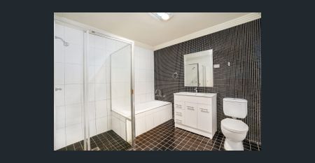 Well-Presented Family Home in Quiet Location - Photo 4