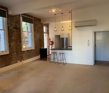 New York style apartment in heart of city - Photo 1