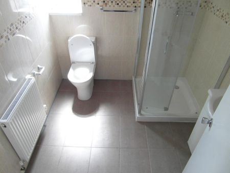 4 bedroom detached house to rent - Photo 5