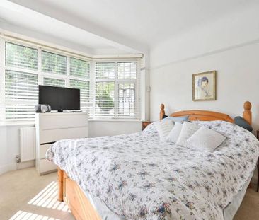 2 bedroom maisonette to rent - Photo 4