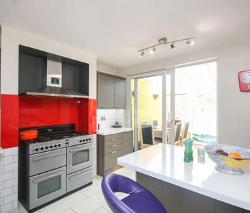 3 Bed Terraced House, Kenpas Highway, CV3 - Photo 4