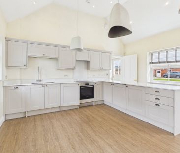 Gunners Cottage, Woodlands, Burnham Road,HP9 - Photo 6
