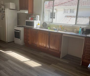 3-bedroom shared house, James Rd - Photo 1