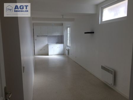 Location Appartement 2 pièces 37m² BEAUVAIS 60000 - Photo 2