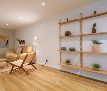 Carrer de Verdi, Barcelona, Catalonia 08012 - Photo 4