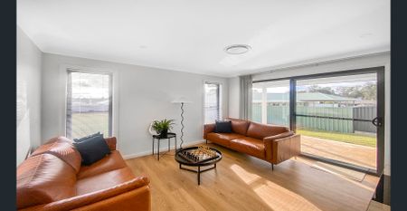 Fully Furnished Family Home in Peaceful Marshfield Estate - Photo 2