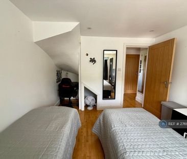 1 bedroom in a house share to rent - Photo 6