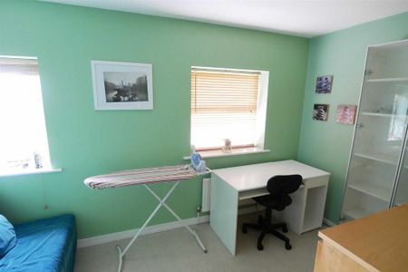 2 bedroom townhouse to rent - Photo 2