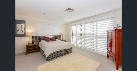 SPACIOUS WATERFRONT HOME IN GATED ESTATE - Photo 4