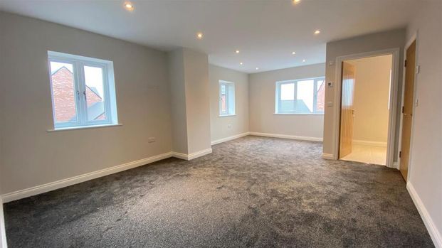 5 bedroom detached house to rent - Photo 1