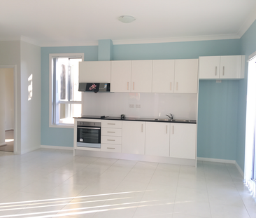 Unit B, 135 Pennant Hills Road, Carlingford, NSW - Photo 2