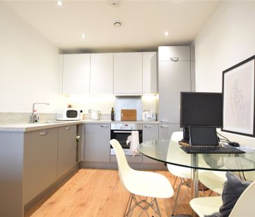 Cygnet House, Reading Cygnet House, Reading - Photo 2