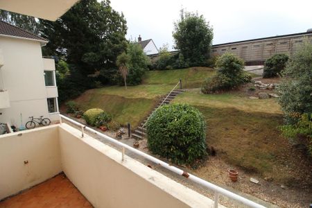 2 bedroom flat to rent - Photo 3