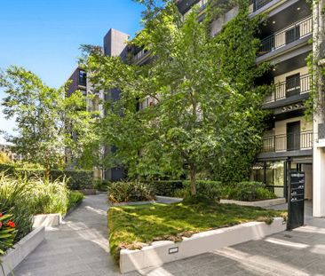 Stylish and Contemporary Two Bedroom Apartment with Parking - Photo 4