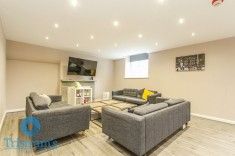 Burns Street, Arboretum - Photo 3