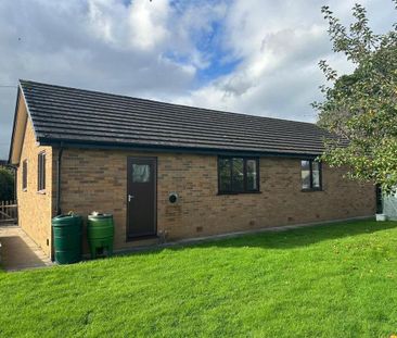 2 bedroom bungalow to rent - Photo 2