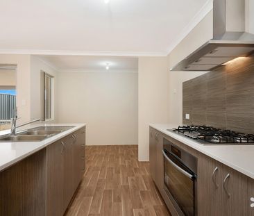 24 Bellingham Parade - Photo 2