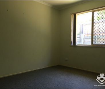 TWO BEDROOMS TOWNHOUSE WITH VINLY FLOOR AND AIR CONDITION - Photo 5