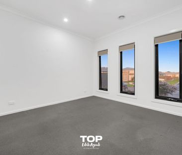 Beautiful Four-Bedroom Family Home in the Heart of Clyde!! - Photo 6