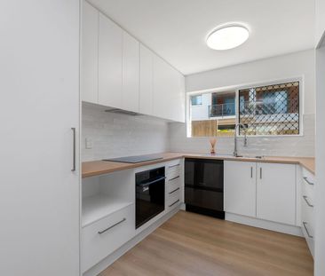 1/28 Edith Street, Wynnum, Qld 4178 - Photo 6
