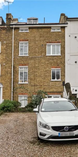 1 bedroom flat in St Johns Wood - Photo 1