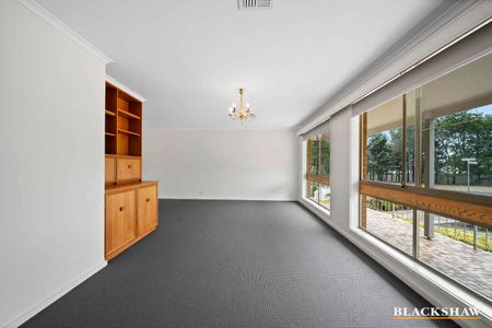 WELL MAINTAINED, SPACIOUS HOME - Photo 4