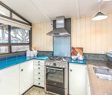 WHANGANUI EAST - 3 BEDROOMS - Photo 4