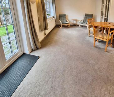 3 bedroom detached bungalow to rent - Photo 3