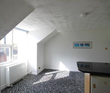 West Wycombe Road, High Wycombe - Photo 4