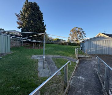 10 Almond Drive, Doveton VIC - Photo 2