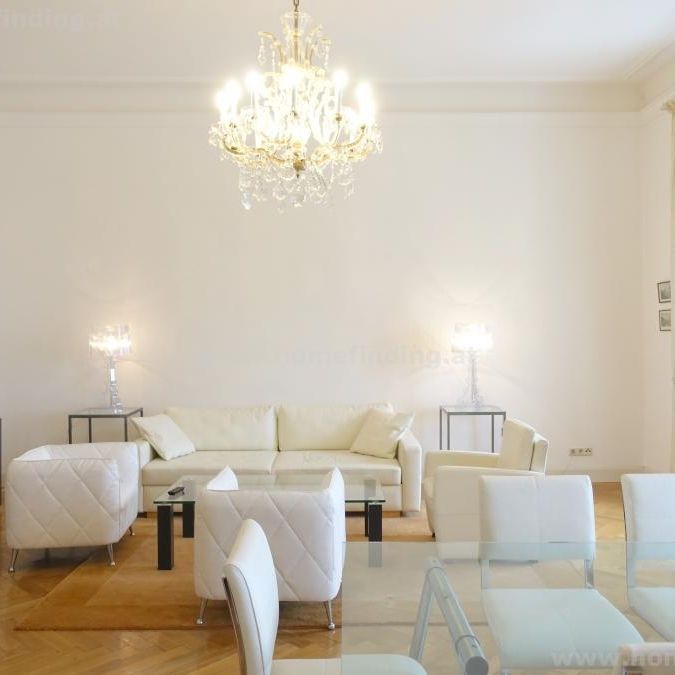 expat flat: furnished 3 rooms I möblierte Altbauwohnung beim Parlament - Foto 1