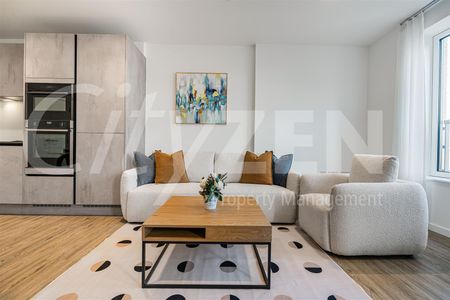 5 Wheatstone Gardens, London - Photo 2