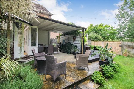 3 bedroom semi-detached house to rent - Photo 5