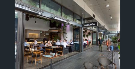 EXCLUSIVE PENTHOUSE IN PRIME LOCATION! - Photo 5