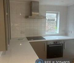 2 bedroom end of terrace house to rent - Photo 6