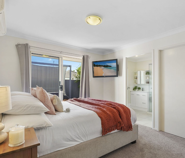 1/2 Tarrina Crescent, Pacific Pines QLD 4211 - House For Rent | Domain - Photo 2