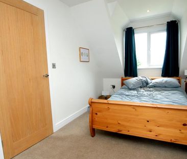 4 bedroom semi-detached house to rent - Photo 3