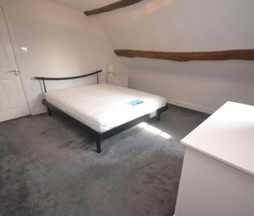 1 bedroom Flat To Let - Photo 3