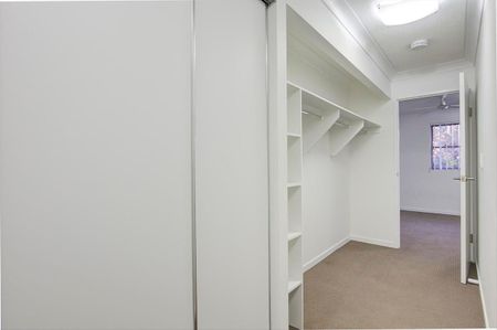 Labrador Apartment - Central Location - Photo 3