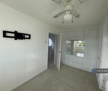 3 bedroom detached house to rent - Photo 3