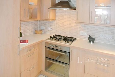 2 bedroom semi-detached house to rent - Photo 5