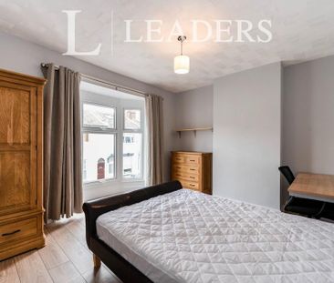 4 bedroom terraced house to rent - Photo 6