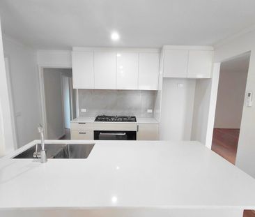 THREE BEDROOM HOUSE - Photo 4