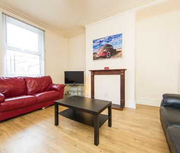 Queens Road, Hyde Park, Leeds - Photo 3