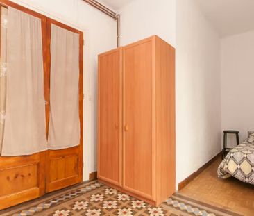 Carrer dAvinyó, Barcelona, Catalonia 08002 - Photo 5