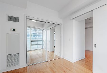 For Lease - 14 York Street Unit# 3510, Toronto, Ontario - Photo 3