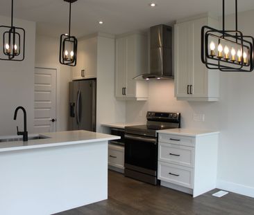 For Lease - 1820 Canvas Way Unit# 17, London North, Ontario - Photo 1