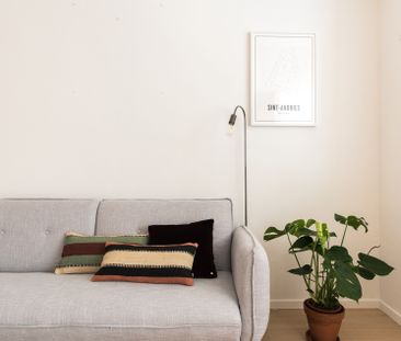 Sfeervol ingericht appartement onder de Onze Lieve Vrouwekathedraal - Foto 1